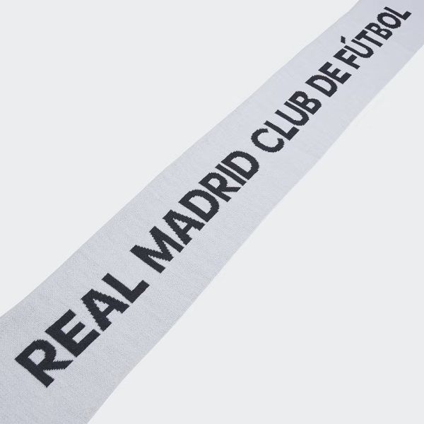 BUFANDA REAL MADRID 2023/24 ADIDAS. Especialistas Fútbol. Venta de  artículos deportivos, todo en fútbol